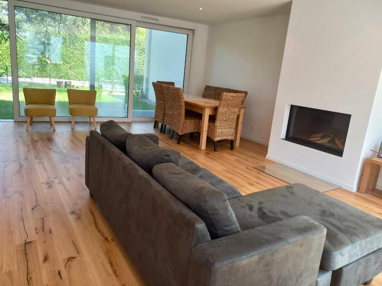 Apartamento Modern House With Private Garden *